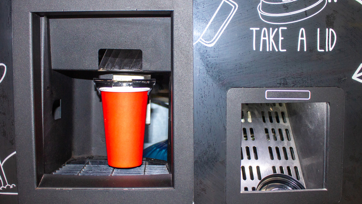 ¿Cómo funciona una máquina expendedora de café?